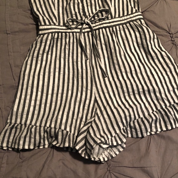 Romper - Picture 3 of 5